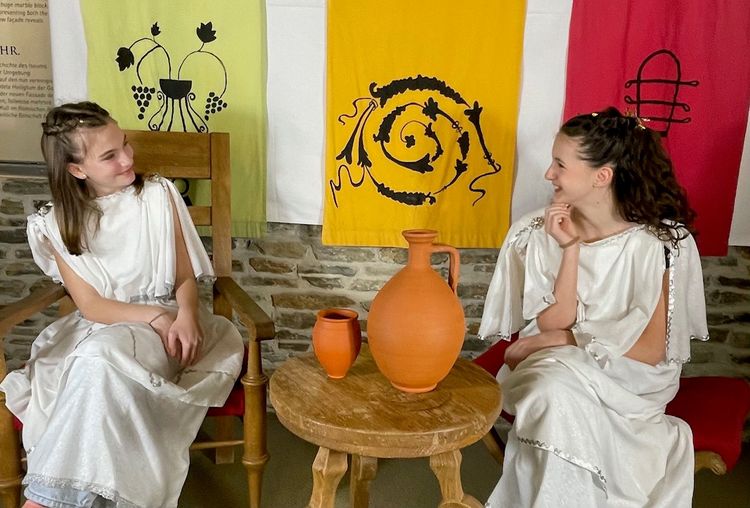 A nő térben és időben